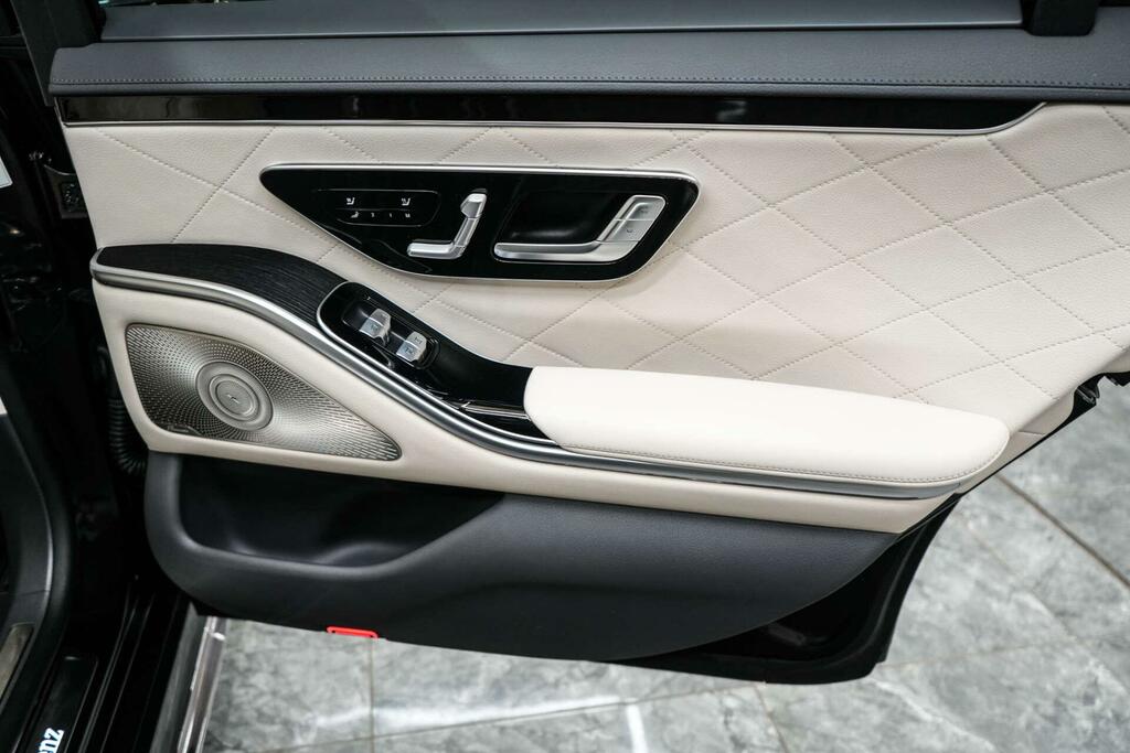 Mercedes-Benz S Class S580e L Amg Line Premium 9G-tronic Black #29