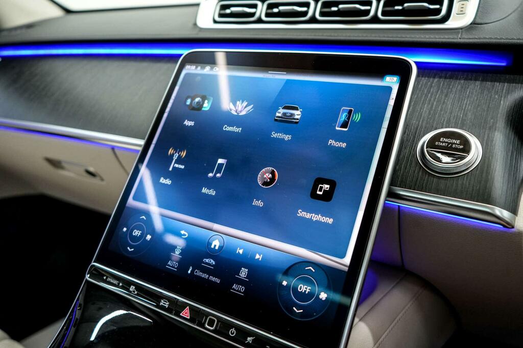 Mercedes-Benz S Class S580e L Amg Line Premium 9G-tronic Black #40