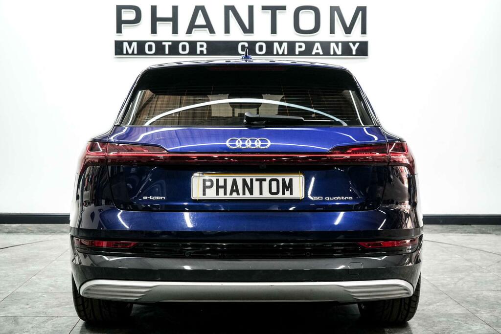 Audi E-tron Sport Blue #4