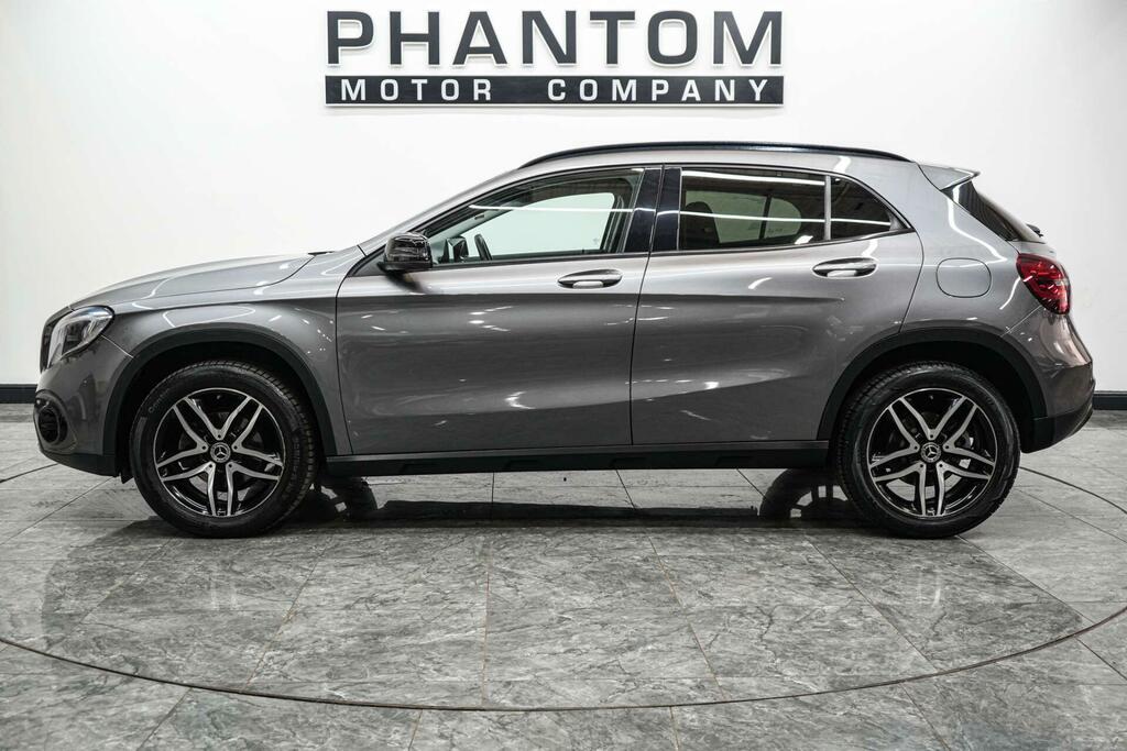 Mercedes-Benz GLA Class Urban Edition Grey #3