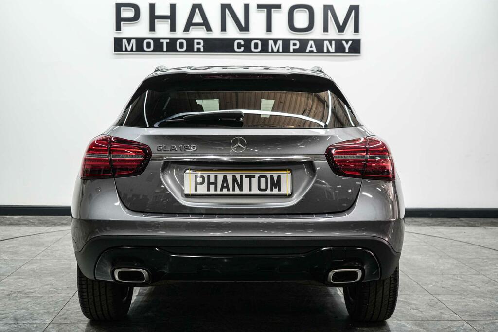 Mercedes-Benz GLA Class Urban Edition Grey #4