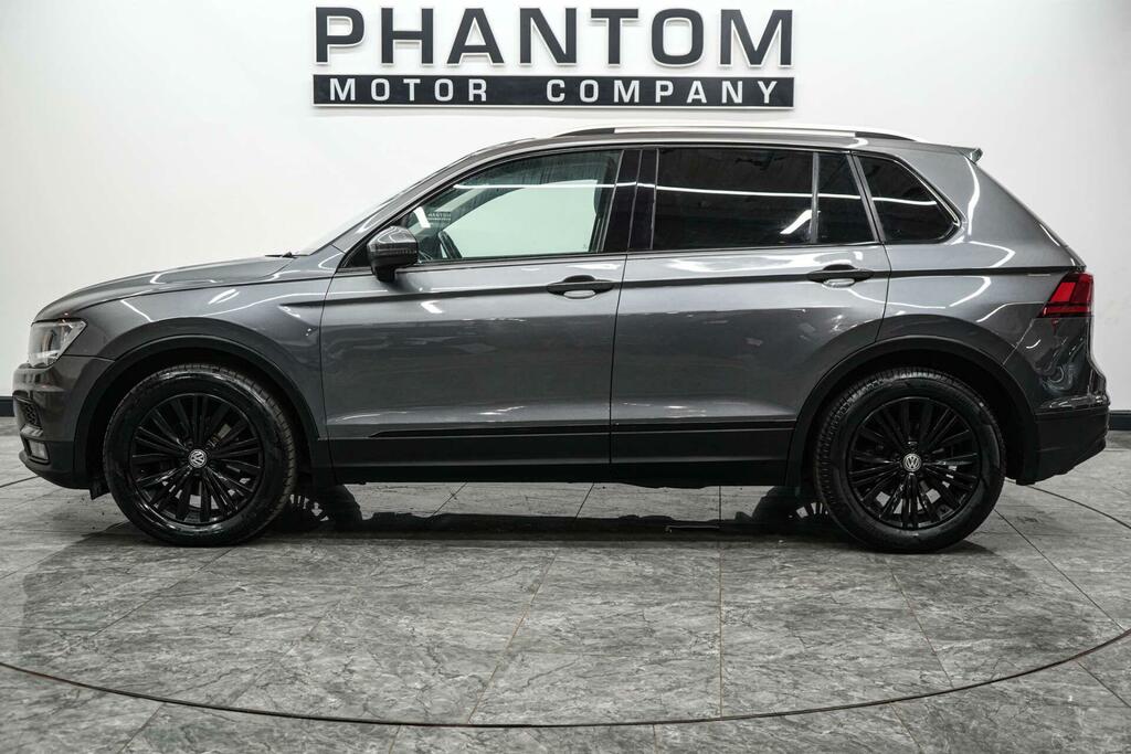 Volkswagen Tiguan 2.0 Tdi Se Navigation Suv Ss Grey #3