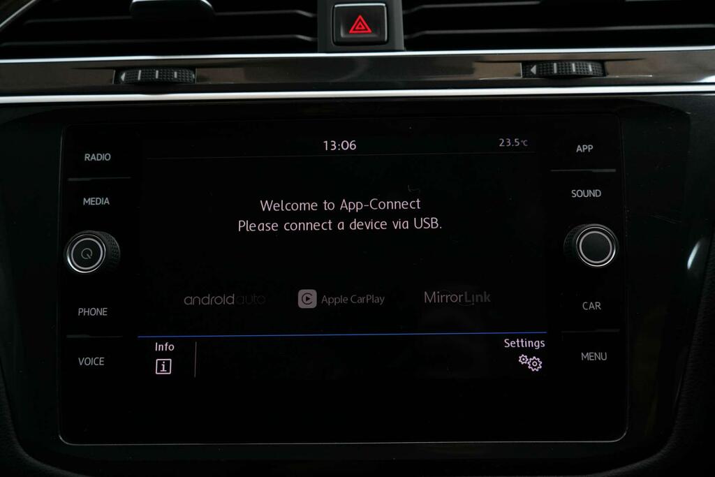 Volkswagen Tiguan 2.0 Tdi Se Navigation Suv Ss Grey #32