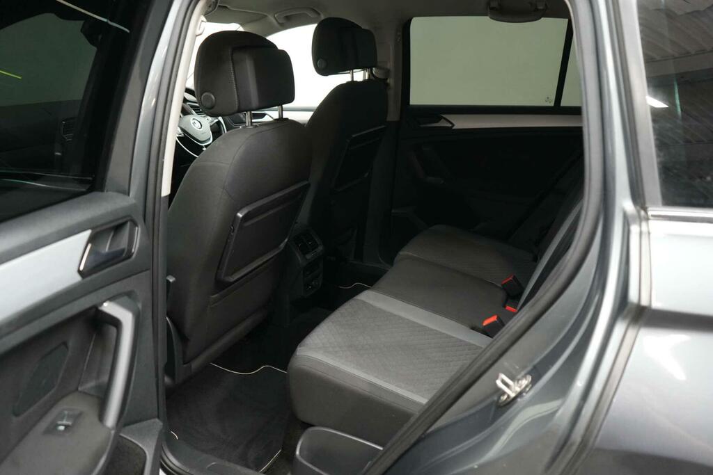 Volkswagen Tiguan 2.0 Tdi Se Navigation Suv Ss Grey #16