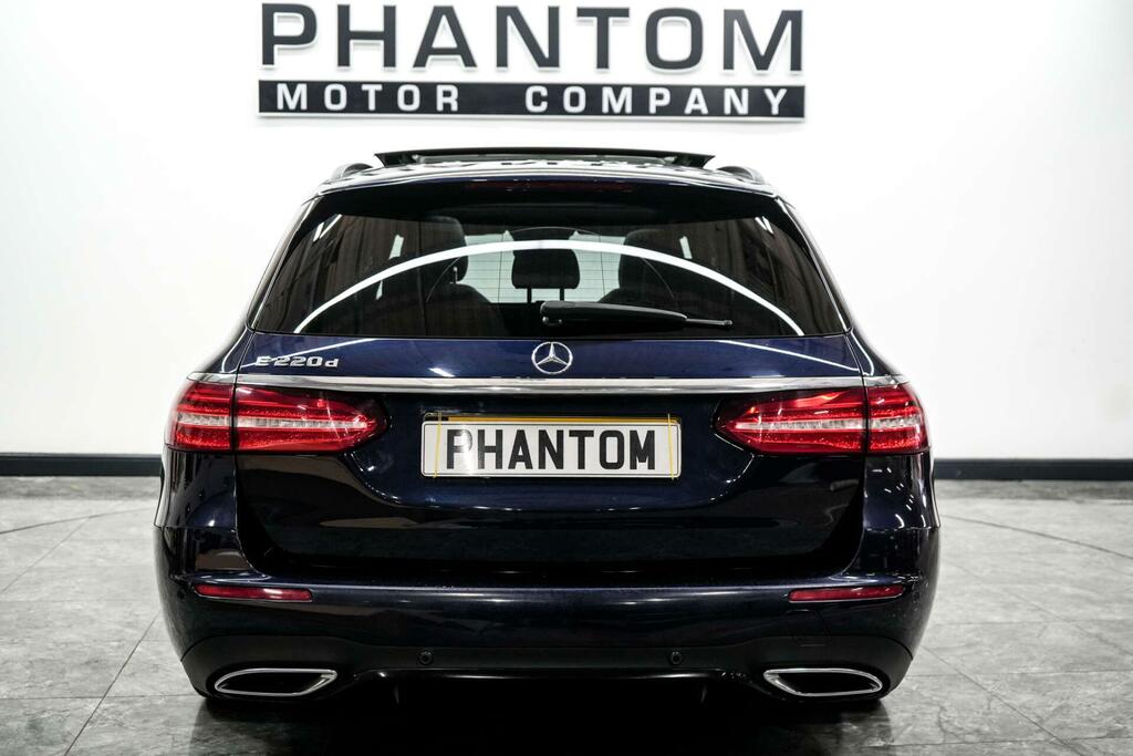 Mercedes-Benz E Class Amg Line Night Edition Blue #4
