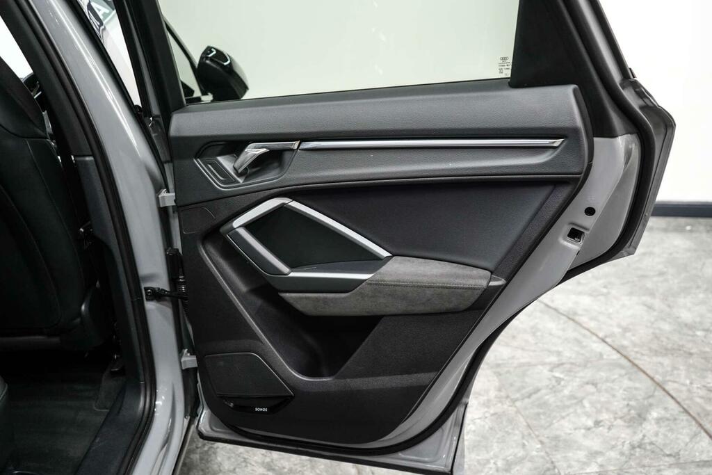 Audi RS Q3 Rs Q3 Tfsi Quattro Audi Sport Edition S Tronic Black #21