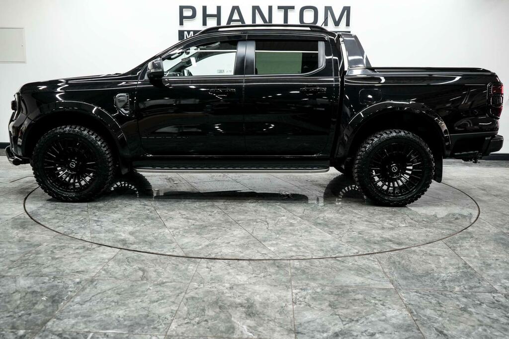 Ford Ranger Wildtrak Black #3