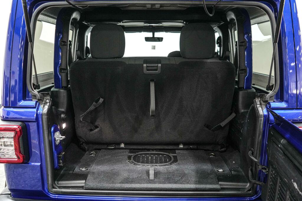 Jeep Wrangler Sahara Orange #10
