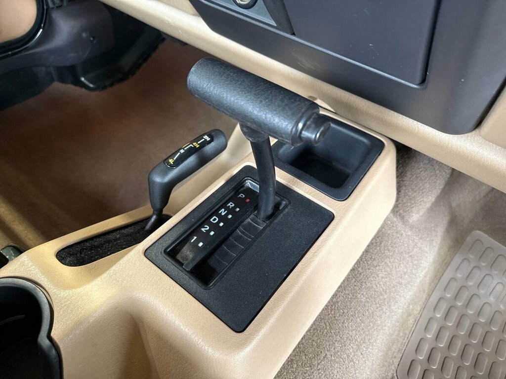 Jeep Wrangler Convertible 4.0 Grizzly Soft Top 4X4 200252 Silver #18