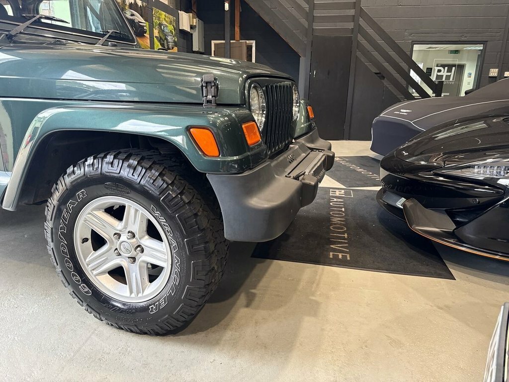 Jeep Wrangler Convertible 4.0 Grizzly Soft Top 4X4 200252 Silver #29