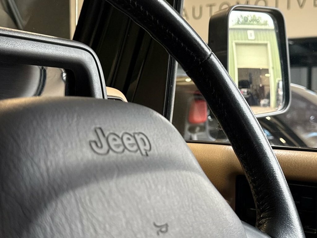Jeep Wrangler Convertible 4.0 Grizzly Soft Top 4X4 200252 Silver #26