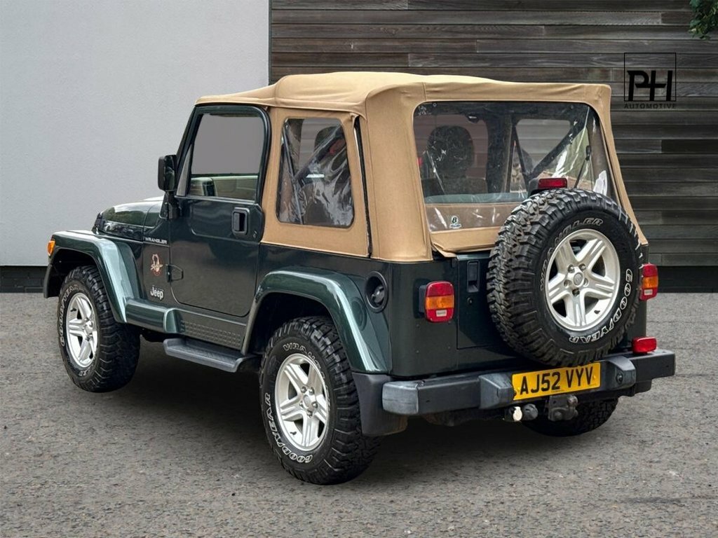 Jeep Wrangler 4L Sahara Green #6