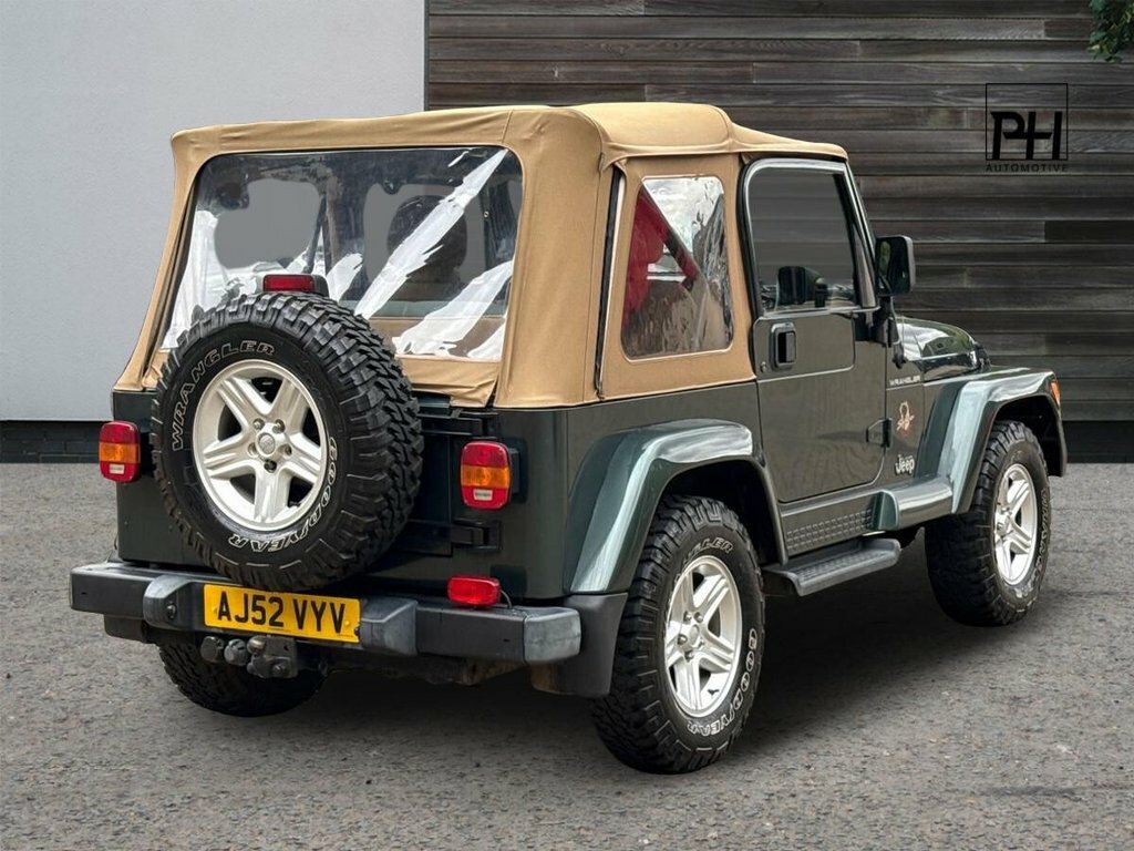 Jeep Wrangler 4L Sahara Green #3