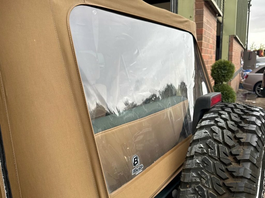 Jeep Wrangler Convertible 4.0 Grizzly Soft Top 4X4 200252 Silver #48
