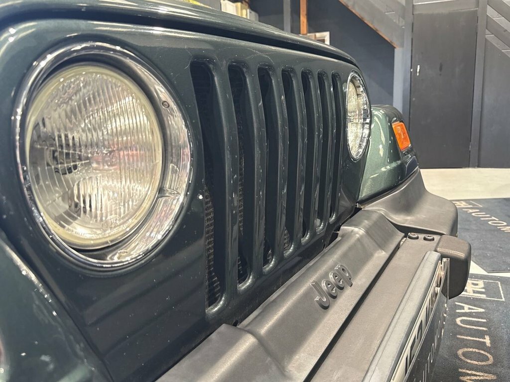 Jeep Wrangler Convertible 4.0 Grizzly Soft Top 4X4 200252 Silver #28