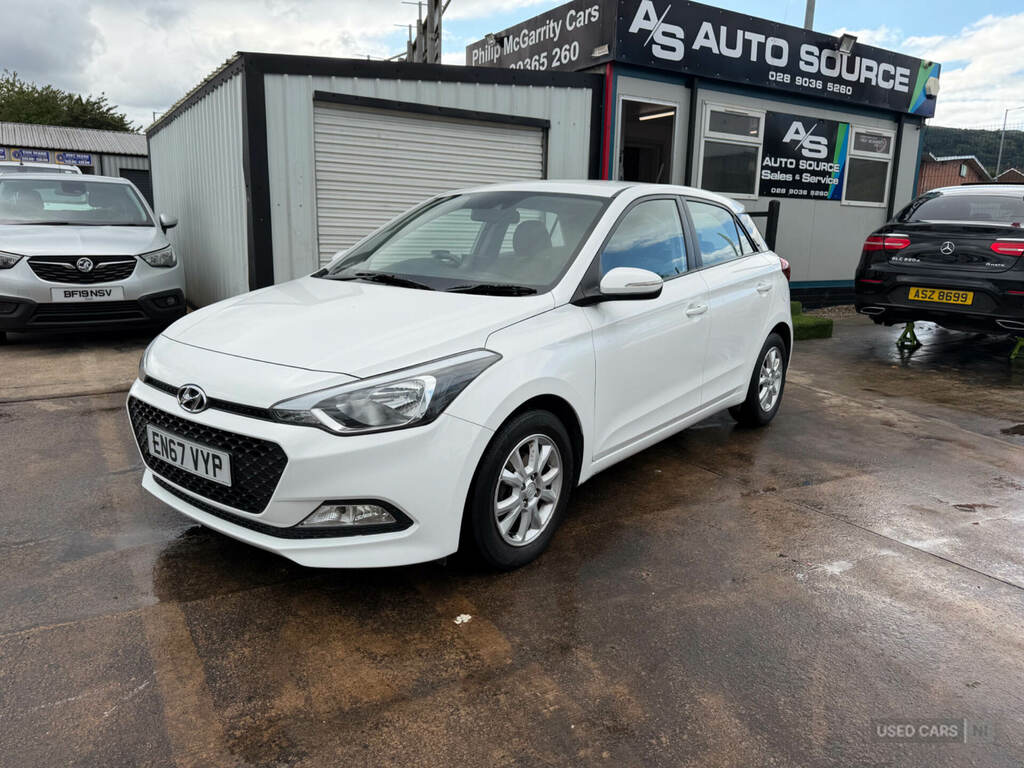 Hyundai I20 1.2 Se White #5