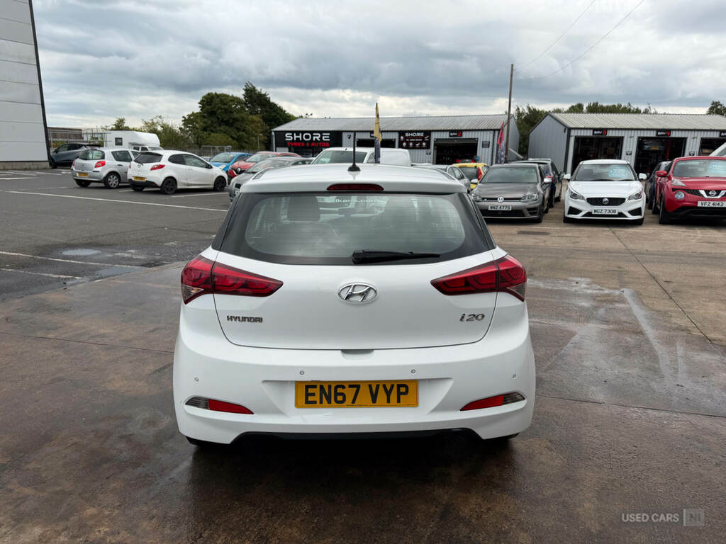 Hyundai I20 1.2 Se White #6