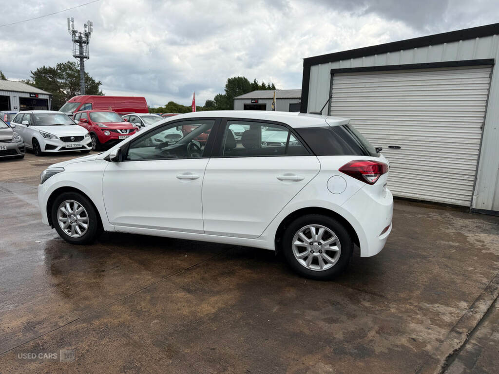 Hyundai I20 1.2 Se White #4