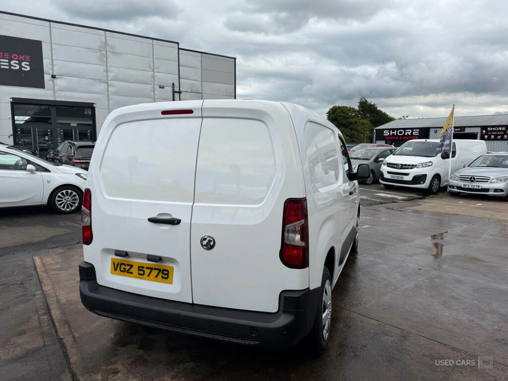 Vauxhall Combo 1.5-Turbo-d-2300-sportive-l1-h1-euro-6-4dr  #8
