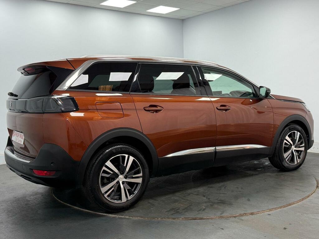 Peugeot 5008 1.5 Bluehdi Allure Premium Eat8 Brown #4