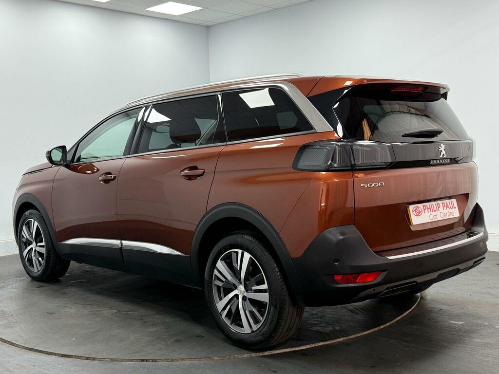 Peugeot 5008 1.5 Bluehdi Allure Premium Eat8 Brown #3