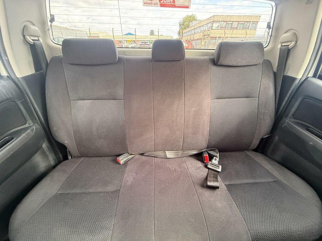 Toyota HILUX Invincible Dcab Pick Up 2.4 D-4d White #14