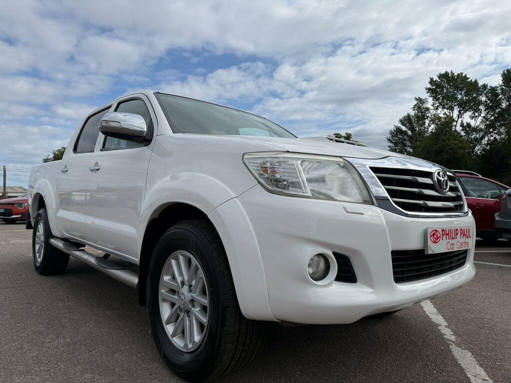 Toyota HILUX Invincible Dcab Pick Up 2.4 D-4d White #19