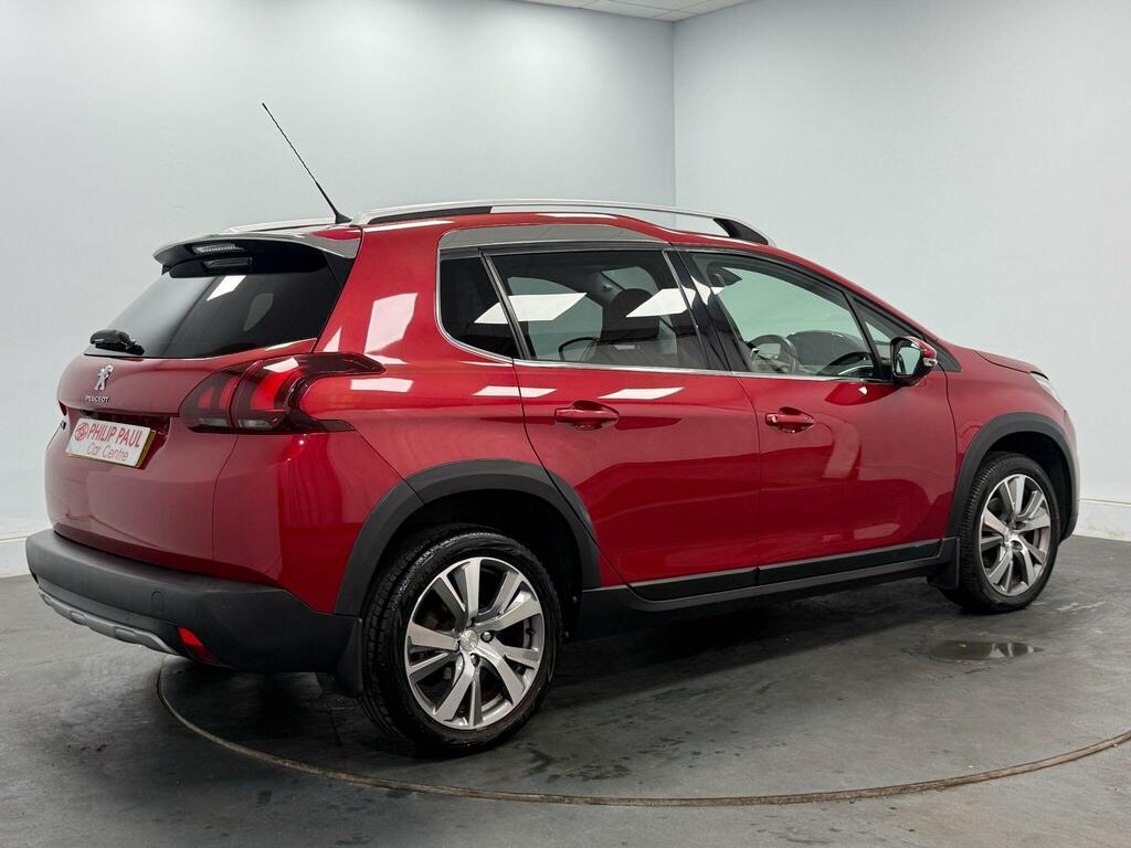 Peugeot 2008 1.5 Bluehdi 100 Allure Premium Red #4