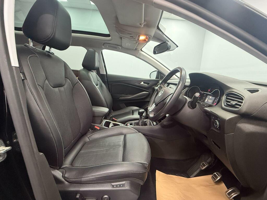 Vauxhall Grandland X 1.5 Turbo D Ultimate Black #5