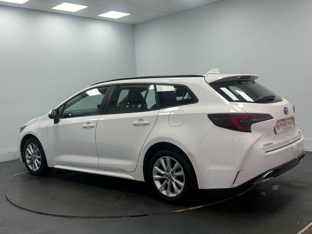 Toyota Corolla 1.8 Hybrid Icon Cvt White #3