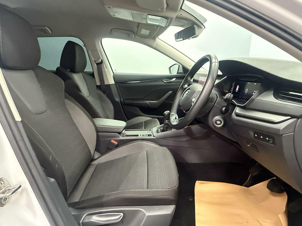 Skoda Octavia 2.0 Tdi Se Technology White #2