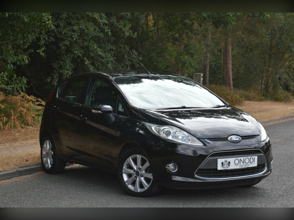 Ford Fiesta 1.4 Zetec Hatchback 154 Gkm Black