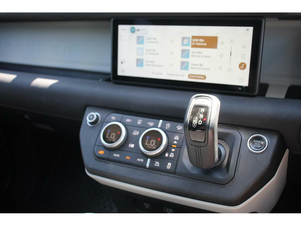 Land Rover Defender 110 2.0 P300 Se 110 Black #27