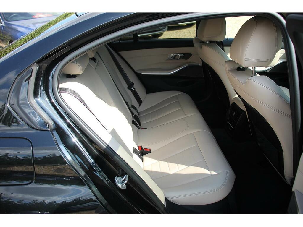 BMW 3 Series Touring 2.0 184Bhp 320I M Sport Black #14