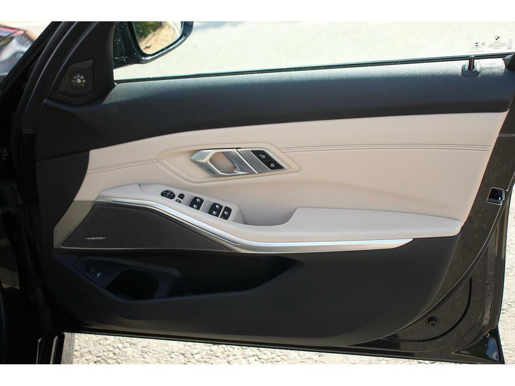 BMW 3 Series Touring 2.0 184Bhp 320I M Sport Black #29