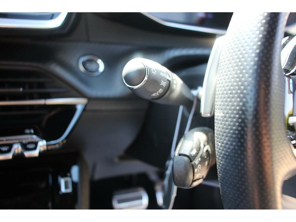 Peugeot 2008 1.2 Puretech 130 Gt Line Estate Black #30