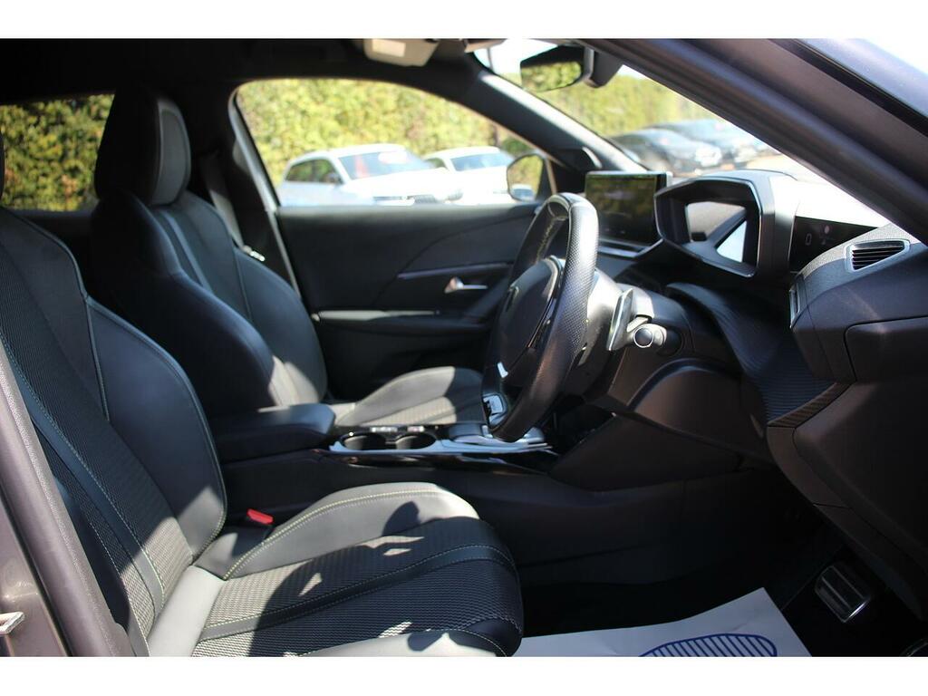 Peugeot 2008 1.2 Puretech 130 Gt Line Estate Black #11