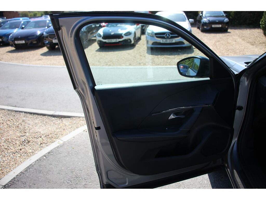 Peugeot 2008 1.2 Puretech 130 Gt Line Estate Black #35