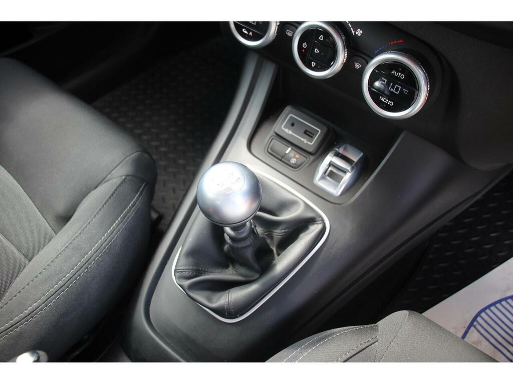 Alfa Romeo Giulietta Giulietta 2.0 Jtdm-2 Qv Line Tct Euro 6 Ss Red #22