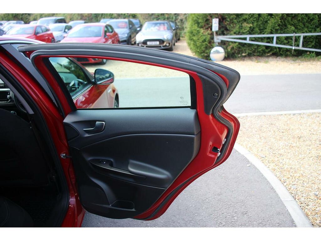 Alfa Romeo Giulietta Giulietta 2.0 Jtdm-2 Qv Line Tct Euro 6 Ss Red #33