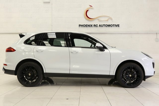Porsche Cayenne 4.2 Td V8 S Platinum Edition Suv Tiptro B2GUA White #3
