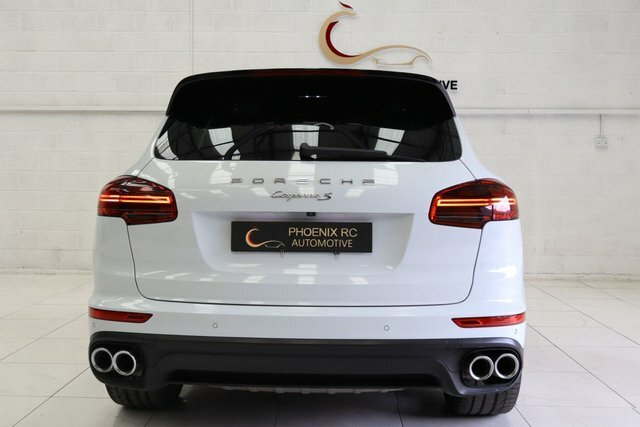 Porsche Cayenne 4.2 Td V8 S Platinum Edition Suv Tiptro B2GUA White #4