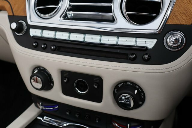Rolls-Royce Dawn V12 Black #30