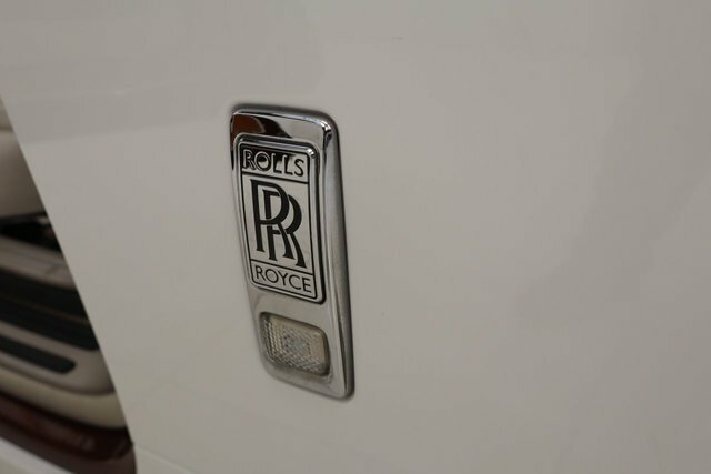Rolls-Royce Dawn V12 Black #23