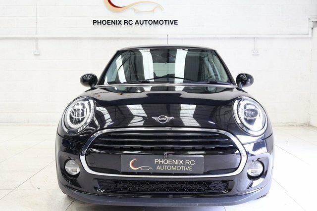 Mini Hatch 1.5 Cooper Classic Hatchback Steptronic WV69OWX Black #2