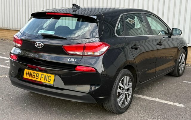 Hyundai I30 T-gdi Blue Drive Se Black #6
