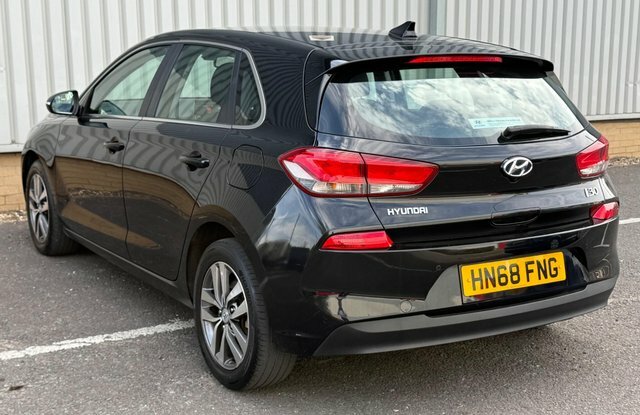 Hyundai I30 T-gdi Blue Drive Se Black #4