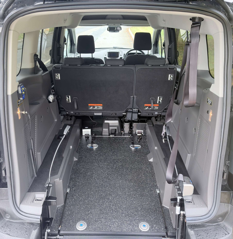 Ford Grand Tourneo Connect 4,000 Milesallied Wheelchair Accessible Vehicle #6
