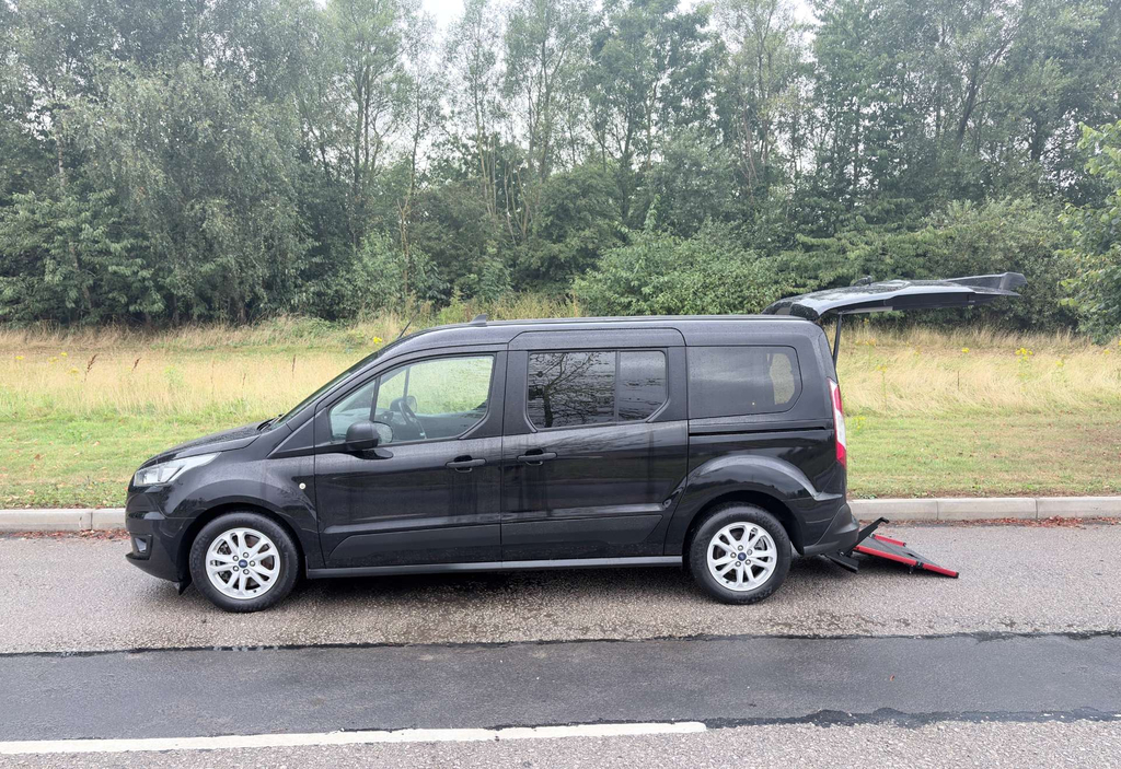 Ford Grand Tourneo Connect 4,000 Milesallied Wheelchair Accessible Vehicle