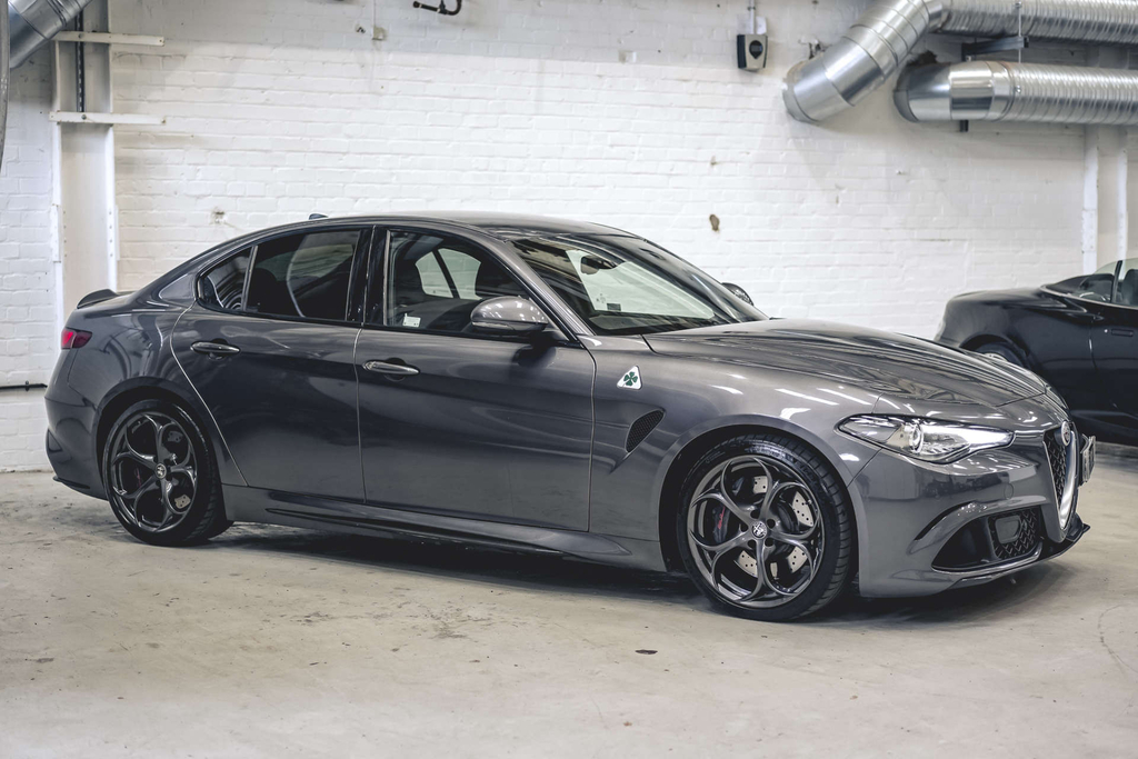 Alfa Romeo Giulia V6 Bi-t Quadrifoglio #5